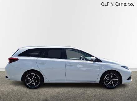 Toyota - Auris