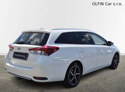 Toyota - Auris