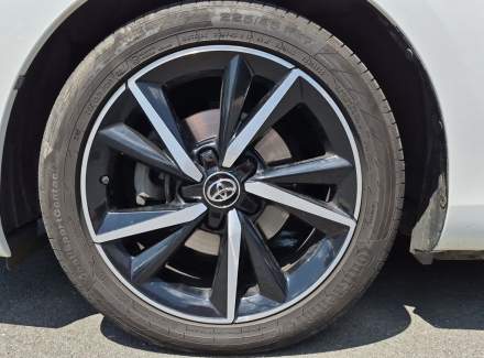 Toyota - Auris