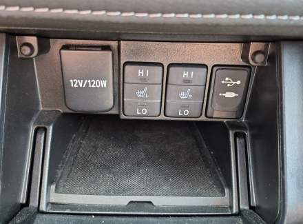 Toyota - Auris