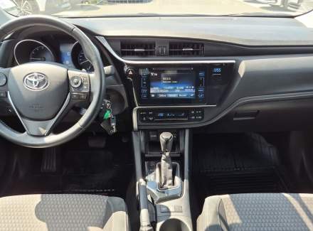 Toyota - Auris
