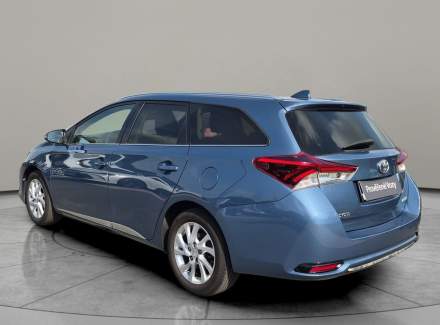Toyota - Auris