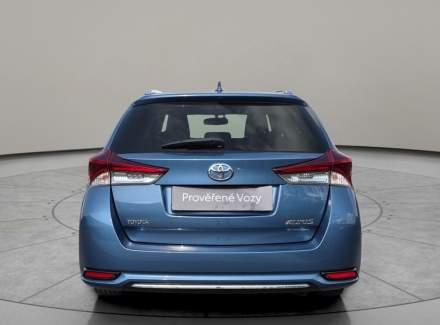 Toyota - Auris