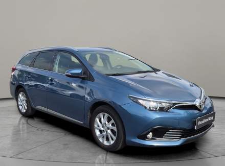 Toyota - Auris