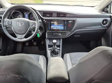 Toyota - Auris