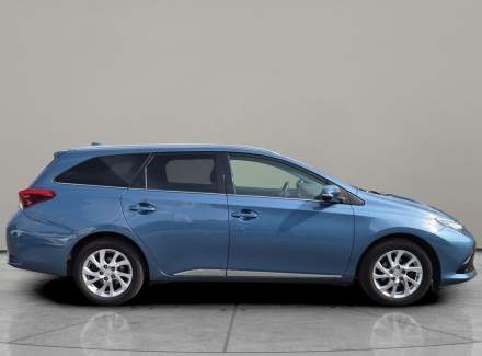 Toyota - Auris