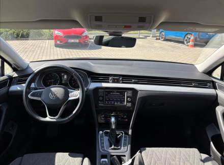 Volkswagen - Passat