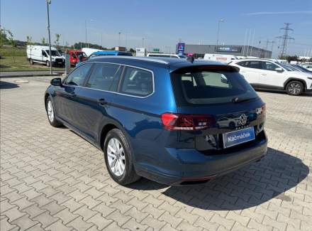 Volkswagen - Passat
