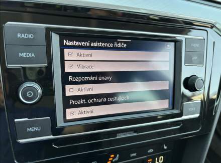 Volkswagen - Passat