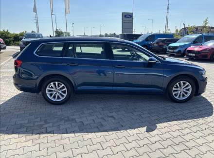 Volkswagen - Passat
