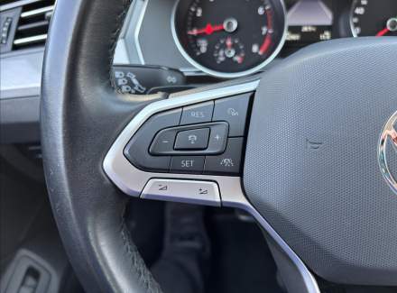 Volkswagen - Passat