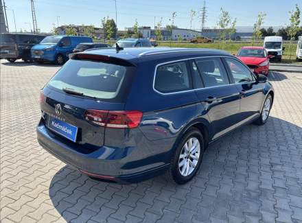 Volkswagen - Passat