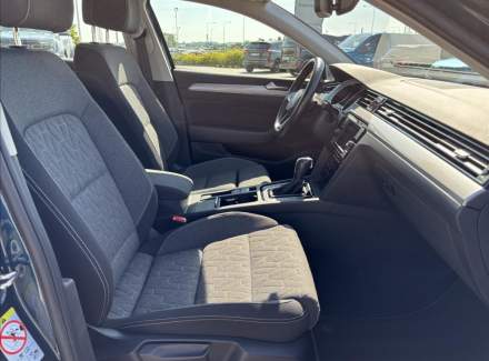 Volkswagen - Passat