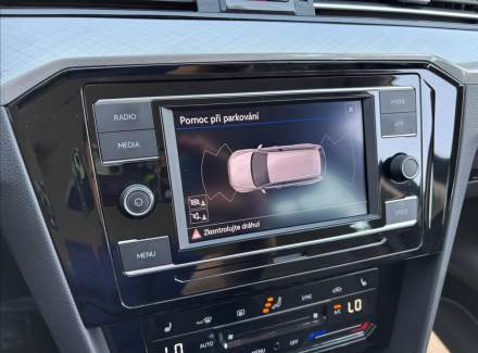 Volkswagen - Passat