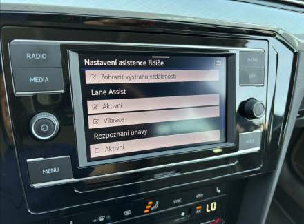 Volkswagen - Passat