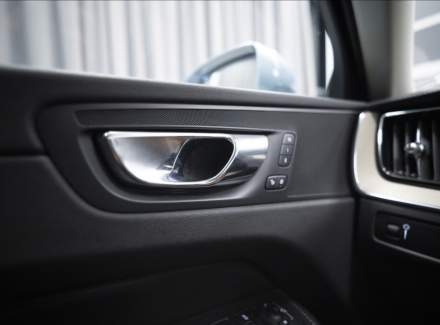 Volvo - XC60
