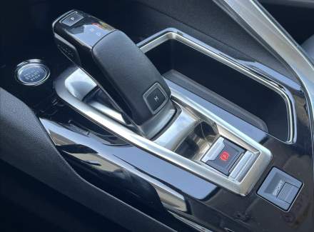 Peugeot - 5008