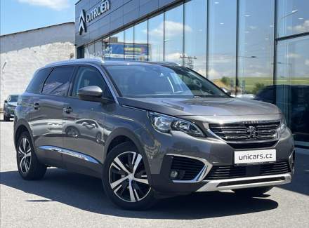 Peugeot - 5008