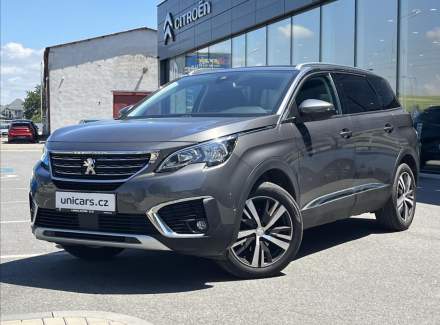 Peugeot - 5008