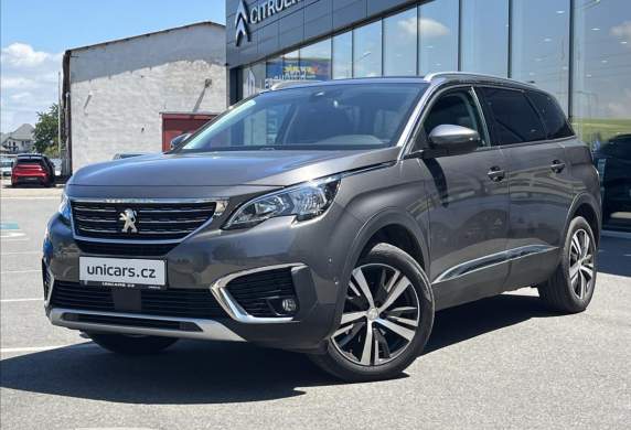Peugeot - 5008