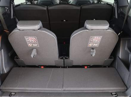 Peugeot - 5008