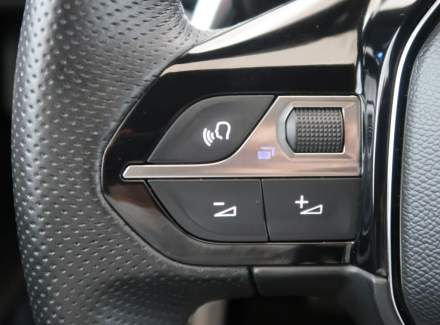 Peugeot - 5008