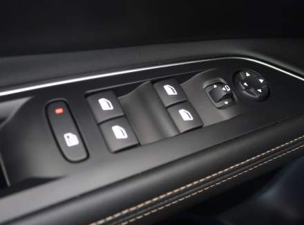 Peugeot - 5008