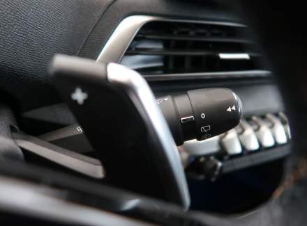 Peugeot - 5008