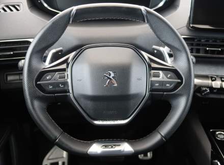 Peugeot - 5008