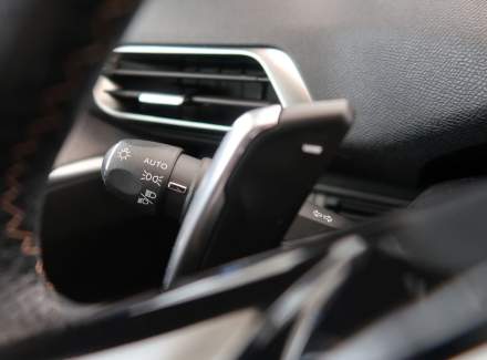 Peugeot - 5008