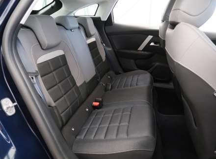 Citroën - C4