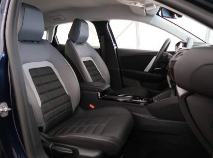 Citroën - C4
