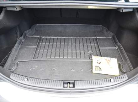Mercedes-Benz - C-class