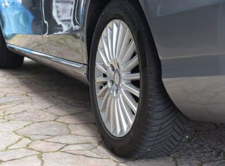 Mercedes-Benz - C-class