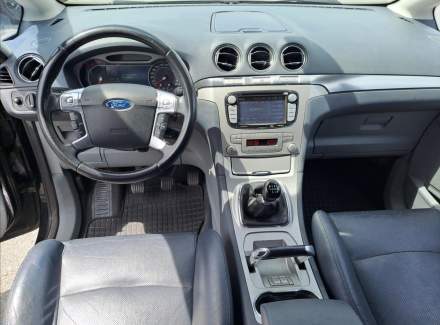 Ford - S-MAX