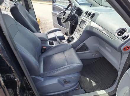 Ford - S-MAX
