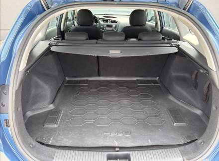 Kia - Cee'd