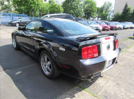 Ford - Mustang
