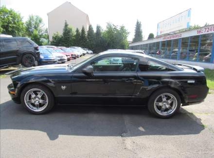 Ford - Mustang
