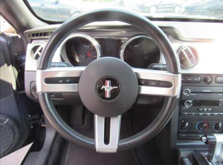 Ford - Mustang