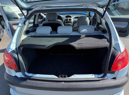 Peugeot - 206