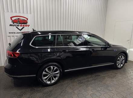 Volkswagen - Passat