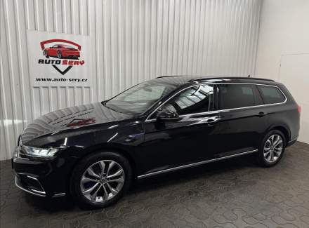 Volkswagen - Passat