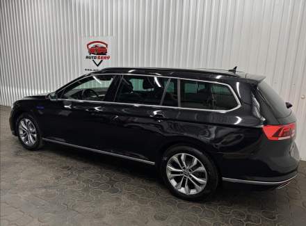 Volkswagen - Passat