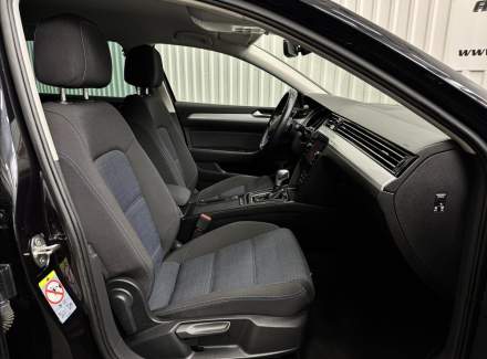 Volkswagen - Passat