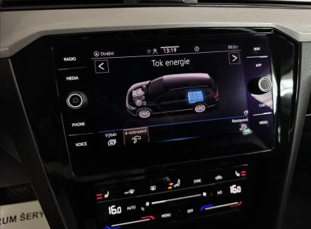 Volkswagen - Passat