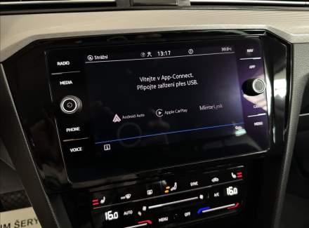 Volkswagen - Passat