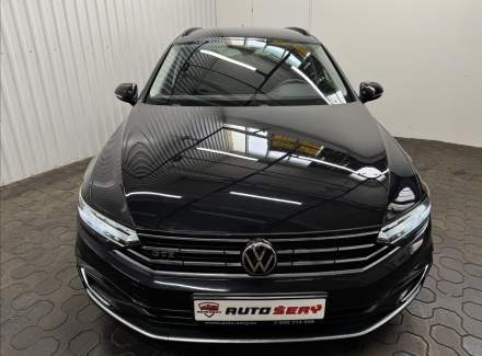 Volkswagen - Passat