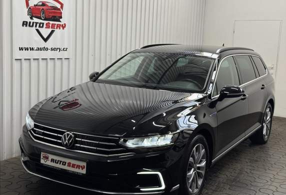 Volkswagen - Passat