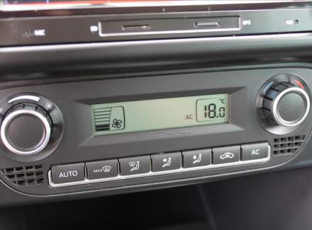 Volkswagen - Polo
